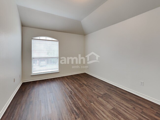 Building Photo - 1406 Monte Carlo Dr