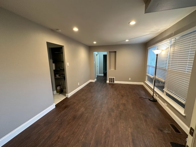 Building Photo - Adorable 3-Bedroom Home with Modern Comfor...