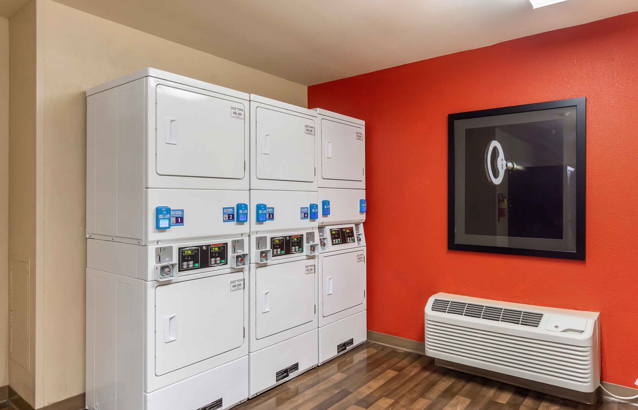 Building Photo - Furnished Studio-Tacoma - South