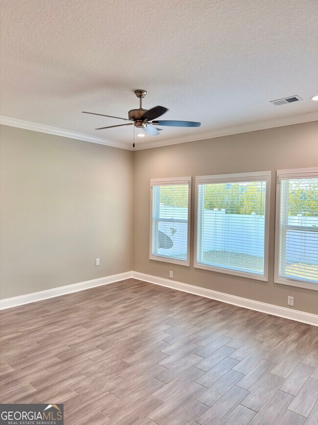 Building Photo - 142 The Villas Wy