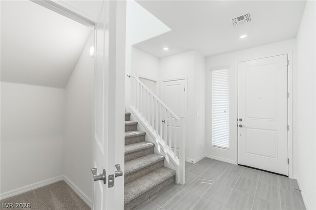 Building Photo - 7685 Vibrant Peak Ave