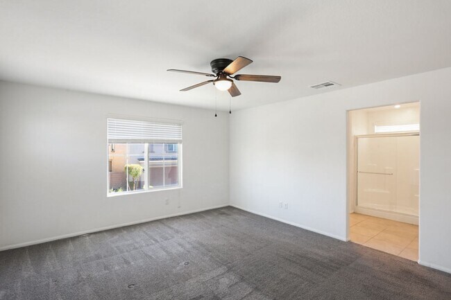 Building Photo - 10589 Sariah Skye Ave