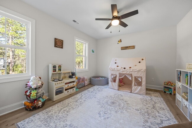 Building Photo - 346 Gun Club Dr