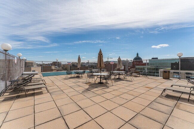 Building Photo - 1325 18th St NW