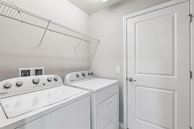 Building Photo - 7260 Duxbury Ln
