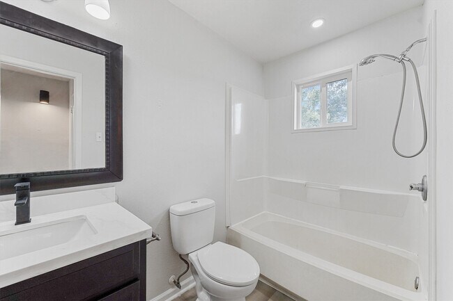 Building Photo - 15326 Peachmeadow Ln