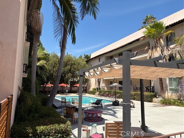 Building Photo - 1127 E Del Mar Blvd