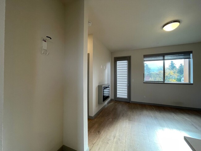 Building Photo - Fantastic 2 Bed 1 Bath - N. Portland - Arb...