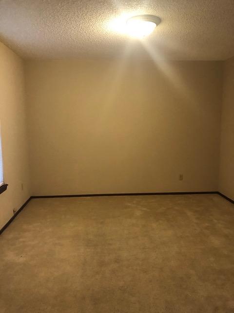 Building Photo - 744 Cresta Mira Dr