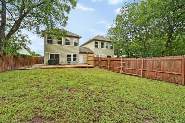 Building Photo - 3203 Carol Ann Dr