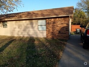 Building Photo - 2017 Martin Ave