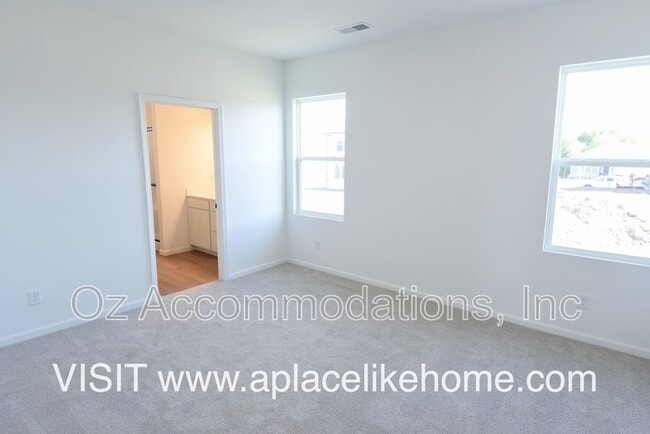 Building Photo - 3009 NW 96th St