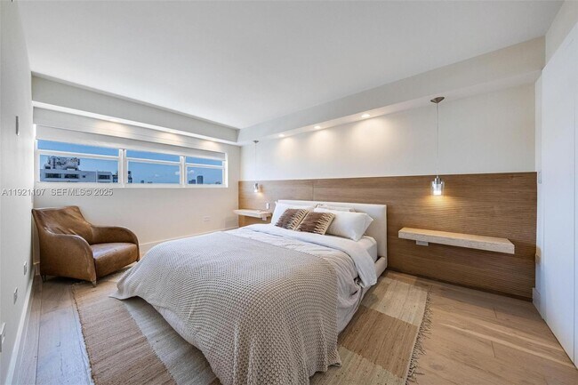 Building Photo - 1881 Washington Ave