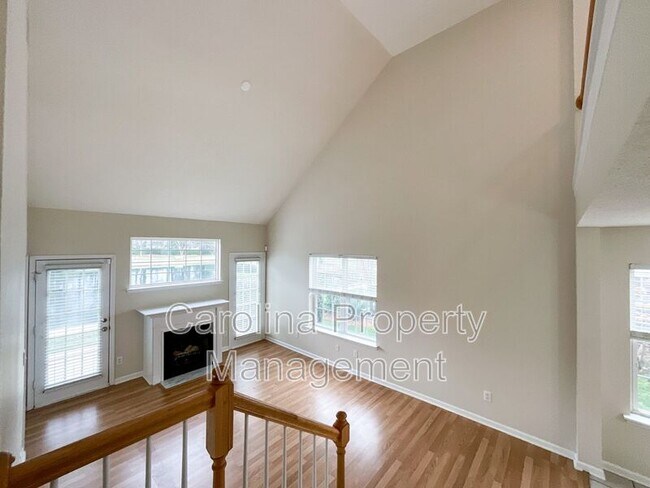 Building Photo - 217 Arlington Downs Blvd