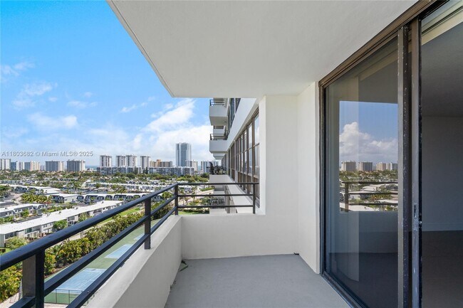 Building Photo - 600 Three Islands Boulevard