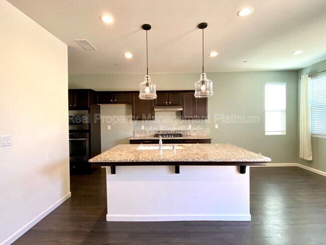 Building Photo - 2534 Mustang Dr