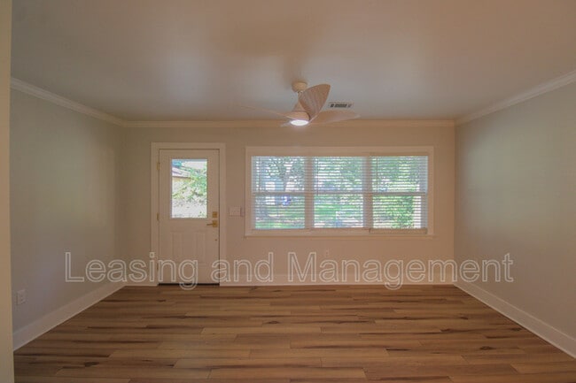 Building Photo - 1757 Skinner Ave