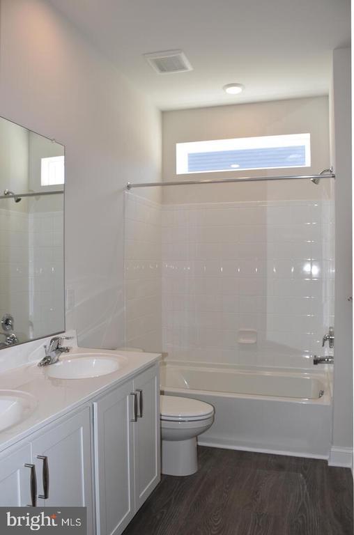 Building Photo - 24243 W Cypress Wy