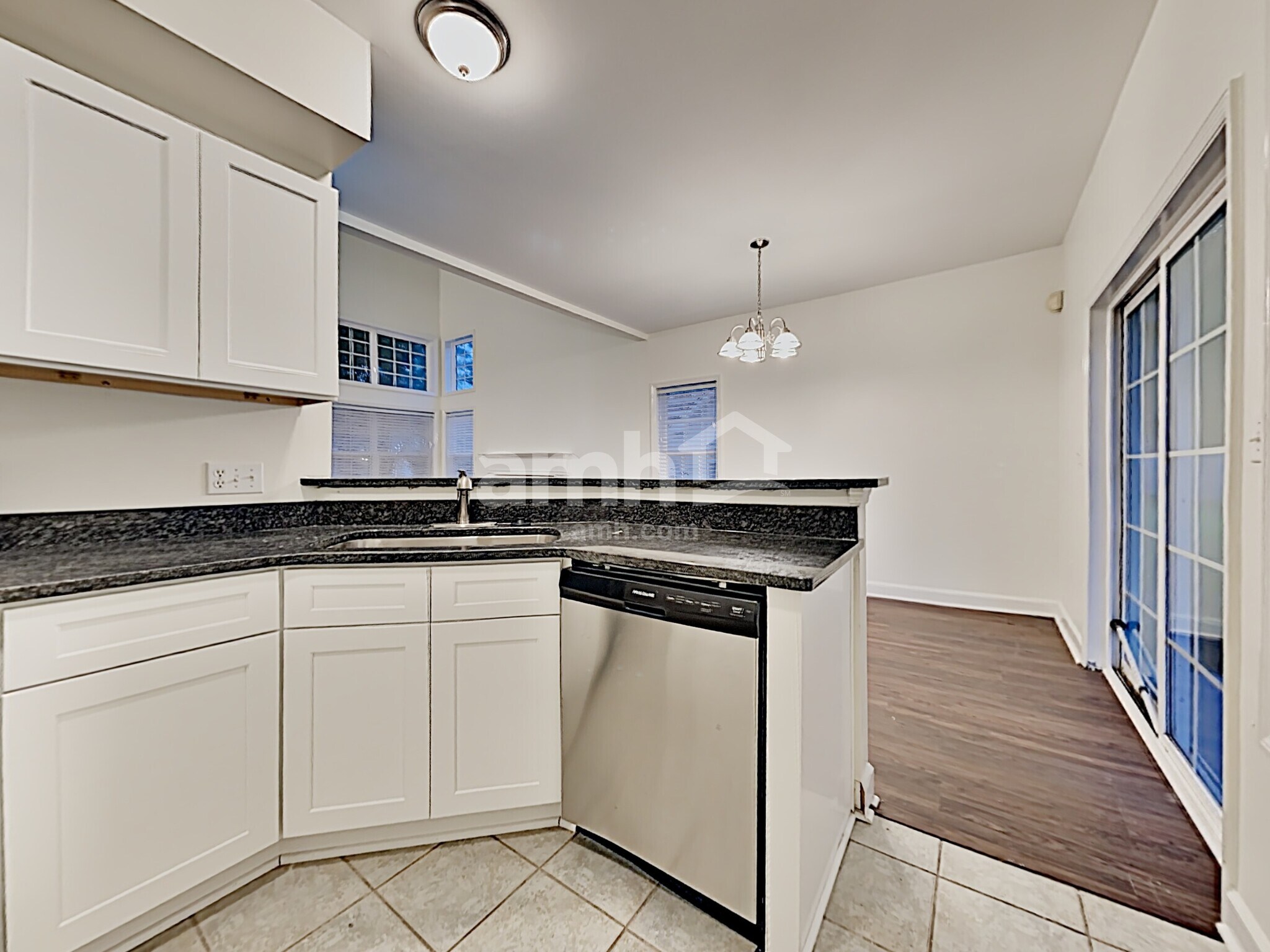 Building Photo - 7 Otter Creek Dr