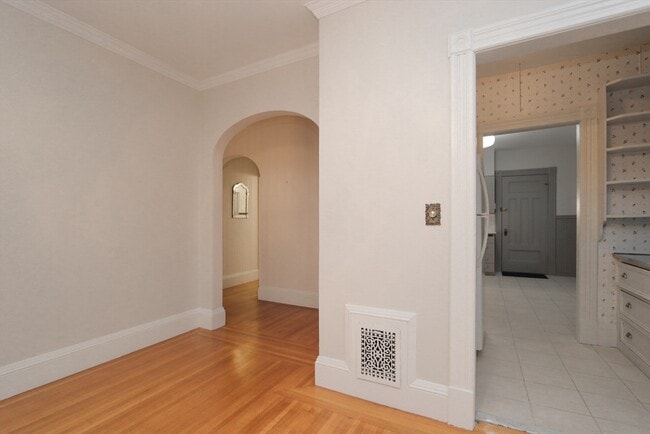 Building Photo - 61 Washington Rd