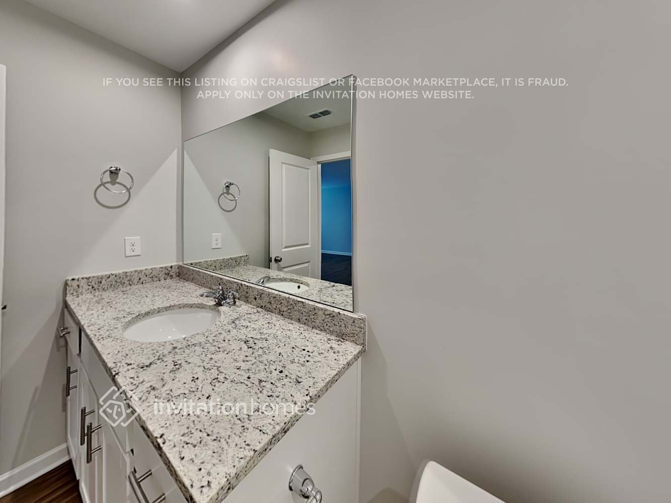 Building Photo - 2026 Blackbird Cir