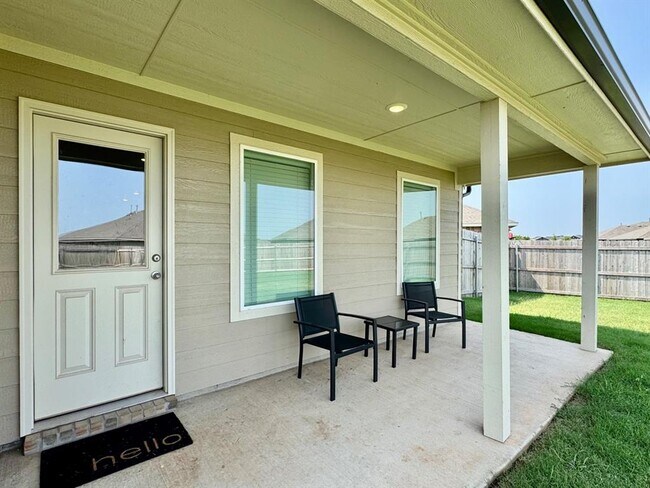 Building Photo - 2800 Stormy St