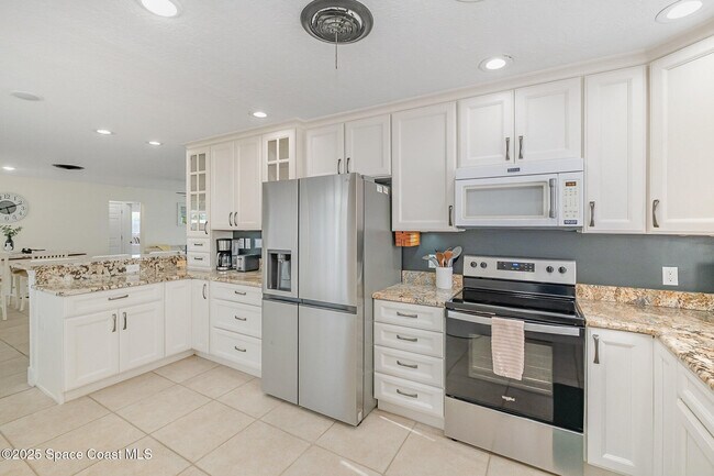 Building Photo - 426 S Neptune Dr