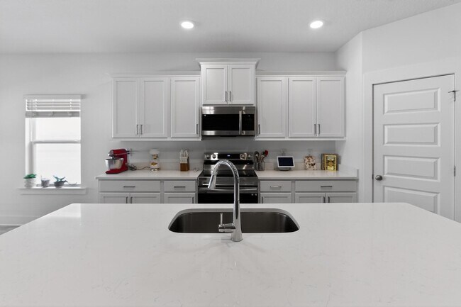 Building Photo - 159 Blooming Cv