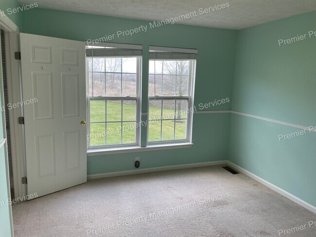 Building Photo - 709 Williamsburg Ct