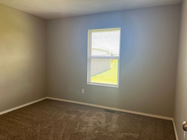 Building Photo - 4 bedroom home in Republic MO!