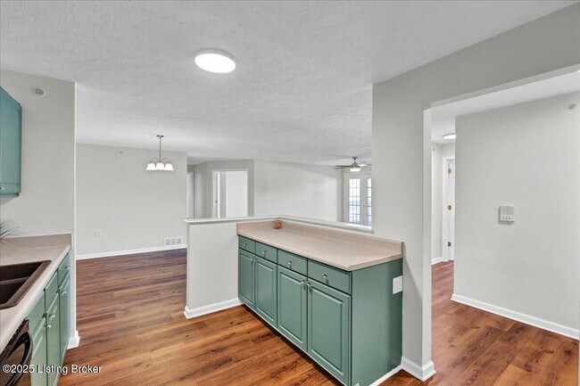 Building Photo - 6406 Shelton Circle