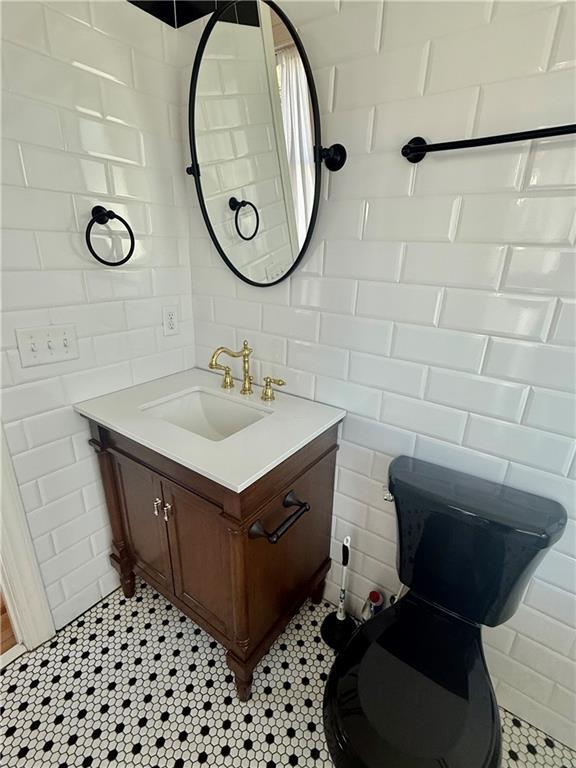 Building Photo - 706 Gloucester St