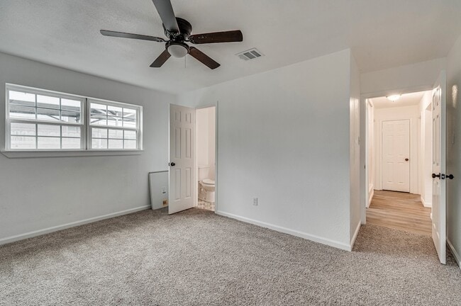 Building Photo - 2110 Aggie Dr