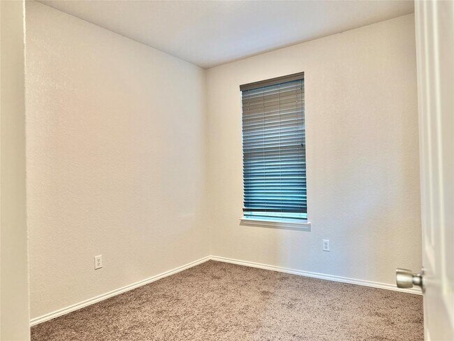 Building Photo - 3111 Red Columbine