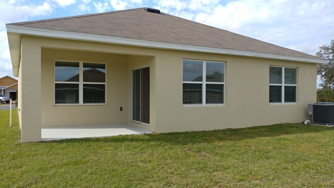 Building Photo - 3499 N Vonnegut Point