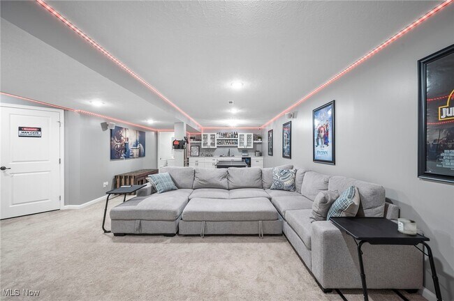 Building Photo - 9256 Preserve Way