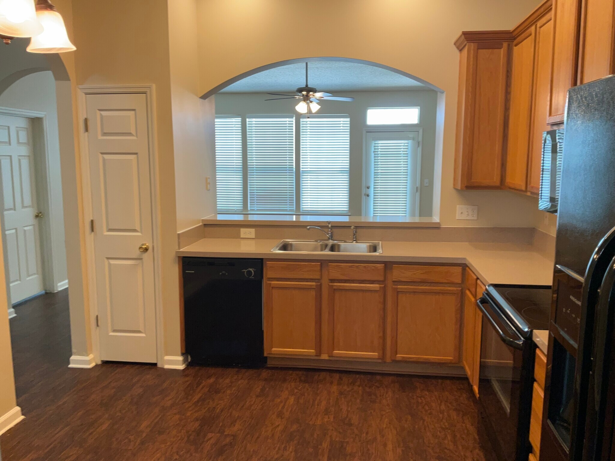 Building Photo - 2711 Salina Ct