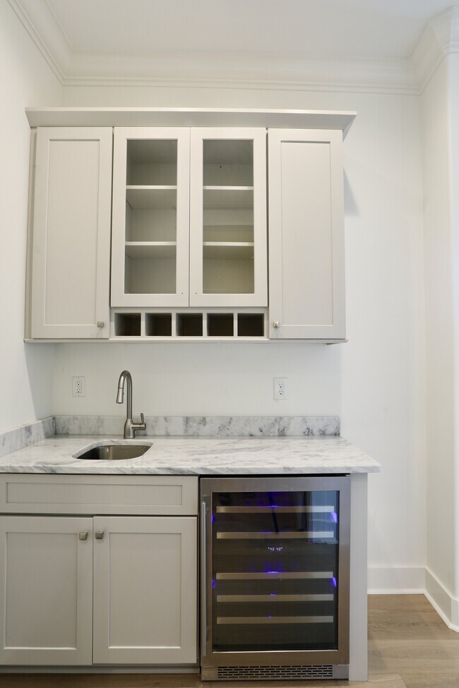 Building Photo - 406 Shakespeare Ln