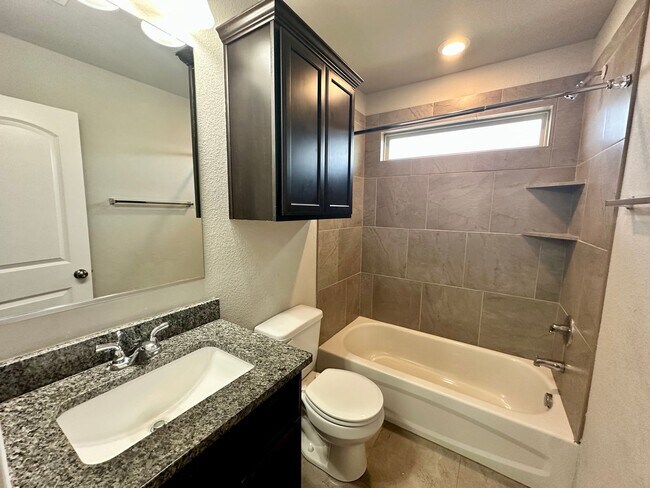 Building Photo - 10612 Langham Dr