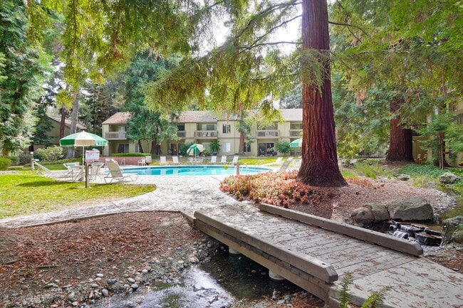 Building Photo - 505 Cypress Point Dr