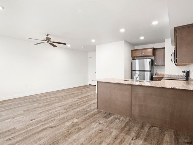 Building Photo - 14911 S Tumble Rock Way