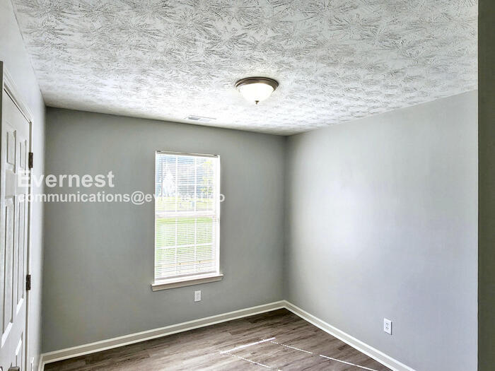 Building Photo - 1020 Joseph Ln