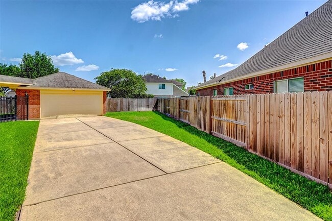 Building Photo - 2143 Hill Canyon Ct