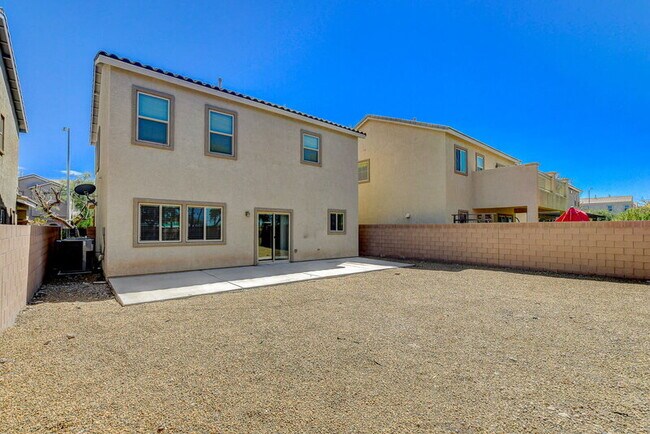 Building Photo - 1074 Fish Pond Ave