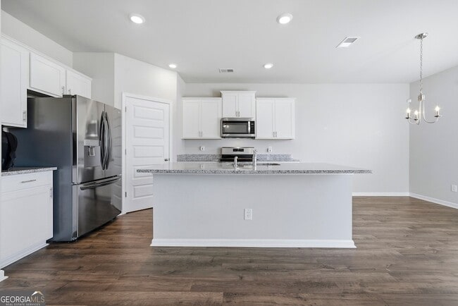 Building Photo - 59 Silver Birch Pass