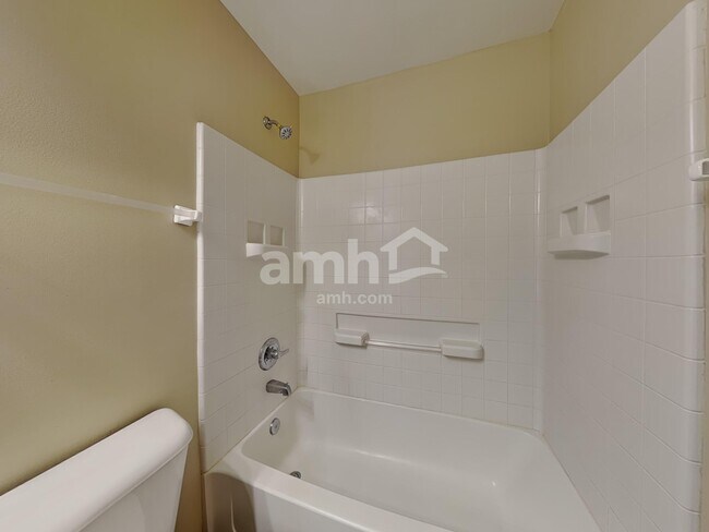 Building Photo - 1217 Violet Ln