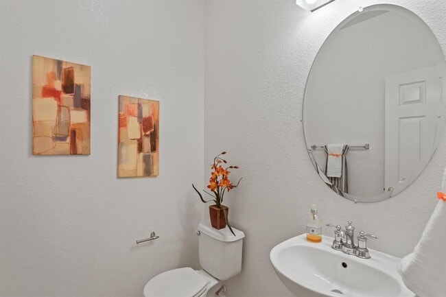Building Photo - The home we have been looking For !