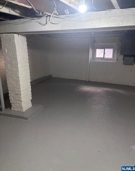 Building Photo - 467 Washington Ave