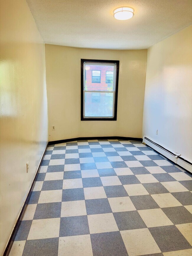 Building Photo - 109 Garden St
