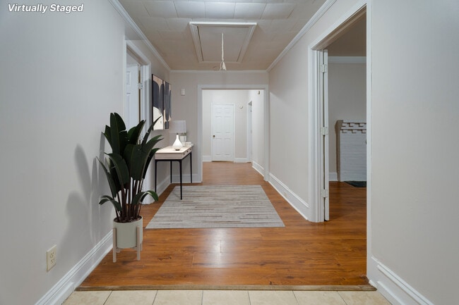 Building Photo - 501 E Franklin St